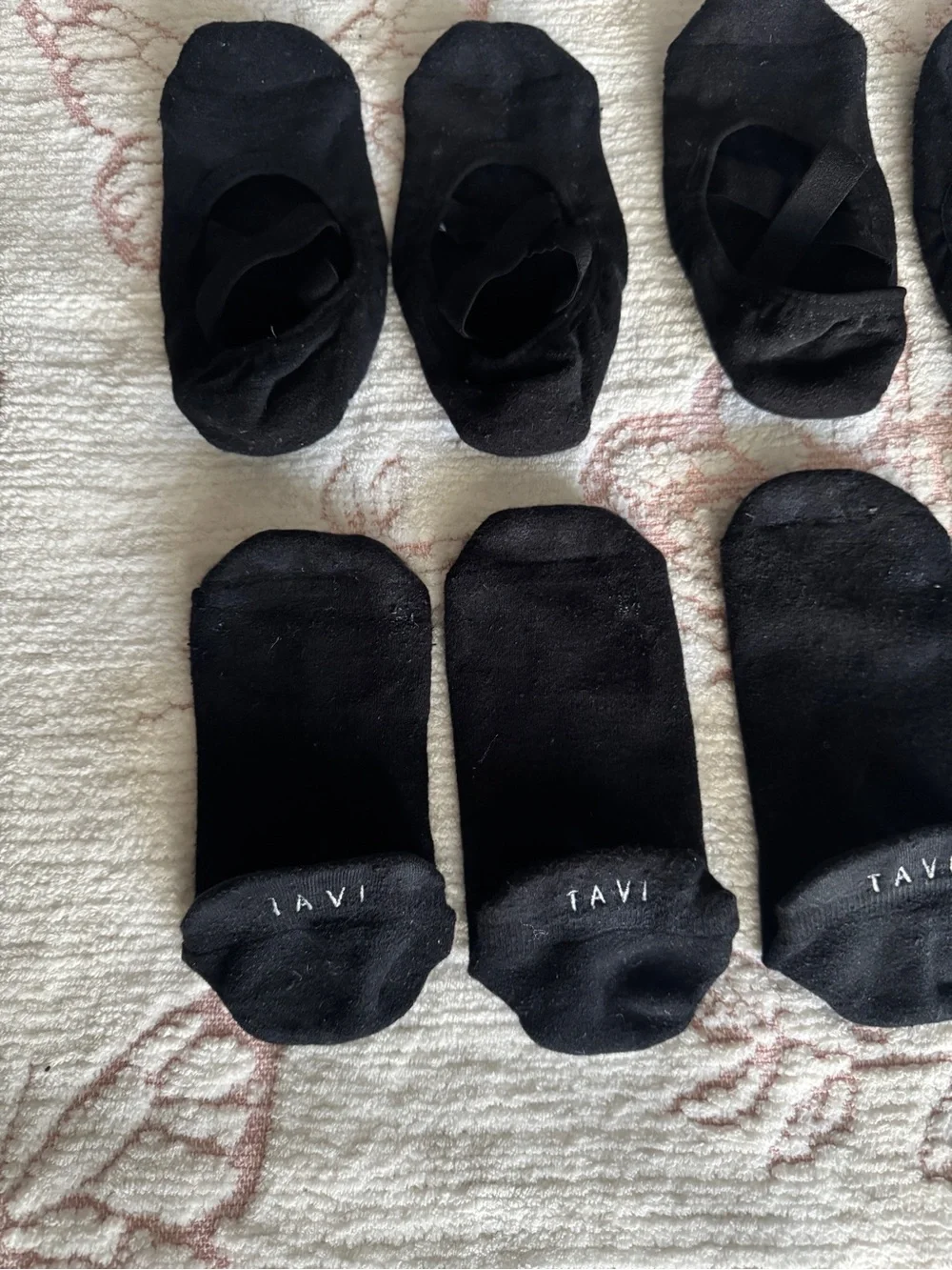 TAVI Women's Black No-Show Grip Socks - 8 Pairs
